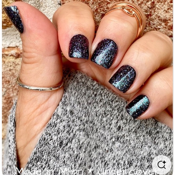 *Retired* Color Street: Undercover | Silver Gold Glitter Clear Overlay Blue - Picture 11 of 16